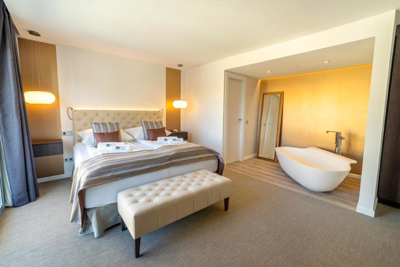 Hotel The Sky - Adults Only Cala Ratjada  Exterior photo